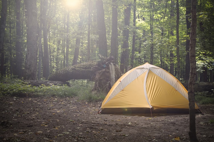 this image shows shelter by camping when you learn how to pack for a pct hike
